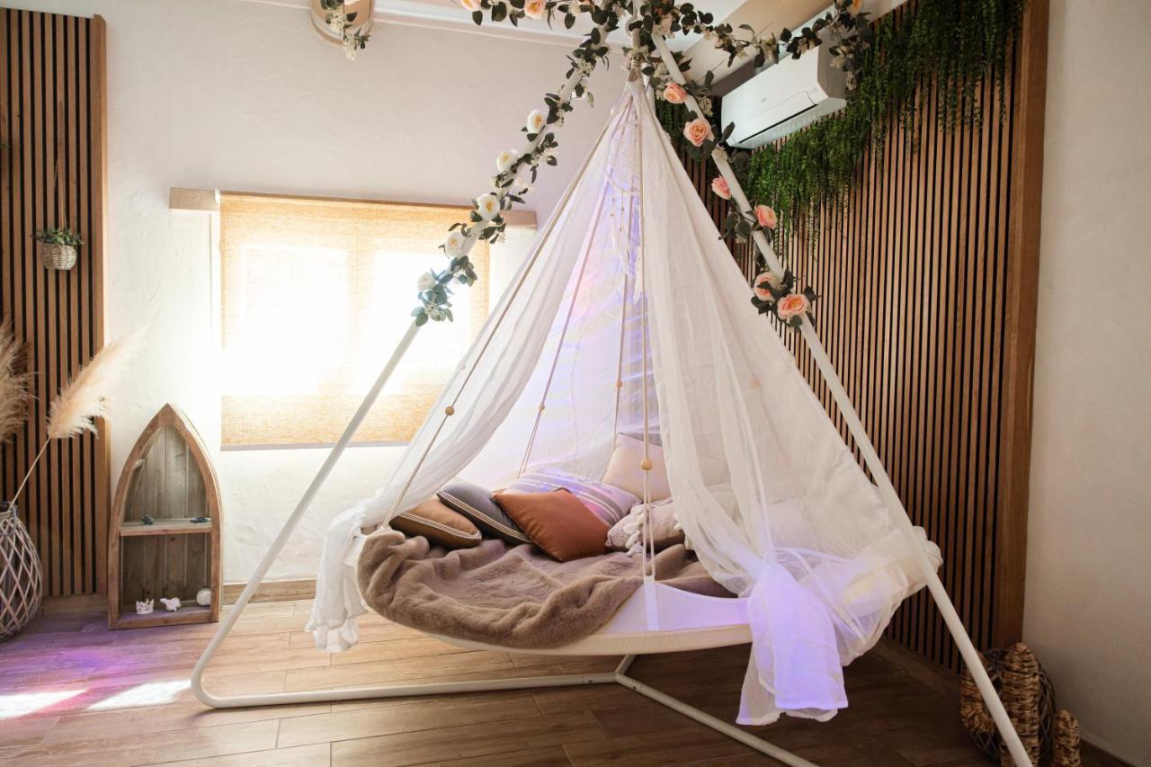 Abri Cosy - Suite Romantique En Camargue แซ็ง จิลส์ ภายนอก รูปภาพ