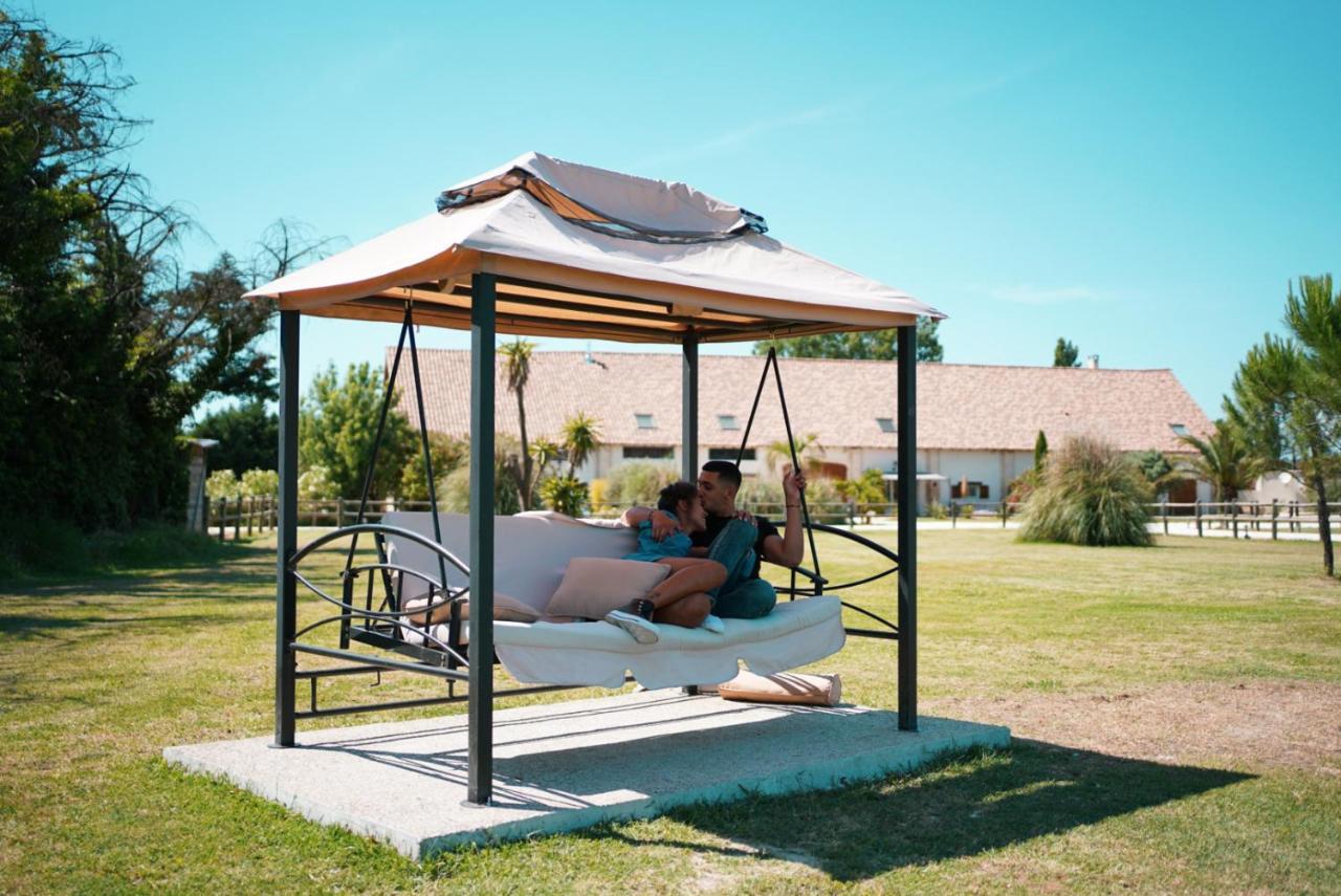Abri Cosy - Suite Romantique En Camargue แซ็ง จิลส์ ภายนอก รูปภาพ