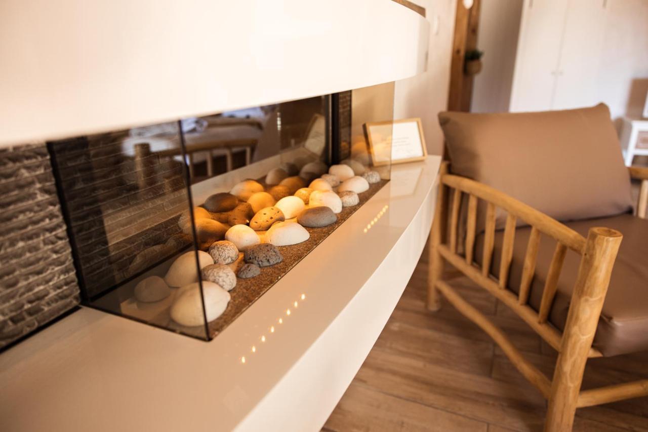 Abri Cosy - Suite Romantique En Camargue แซ็ง จิลส์ ภายนอก รูปภาพ