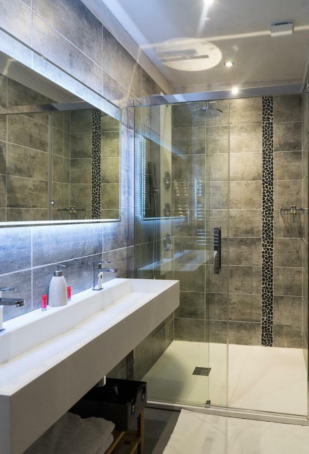 Abri Cosy - Suite Romantique En Camargue แซ็ง จิลส์ ภายนอก รูปภาพ